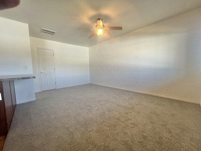 Building Photo - 2821 N Columbus Blvd