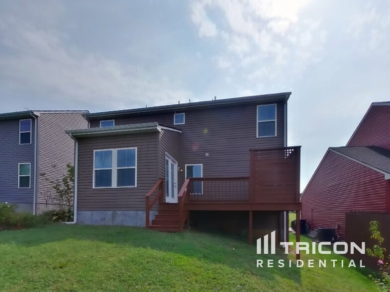Building Photo - 2618 Bluffton Ln