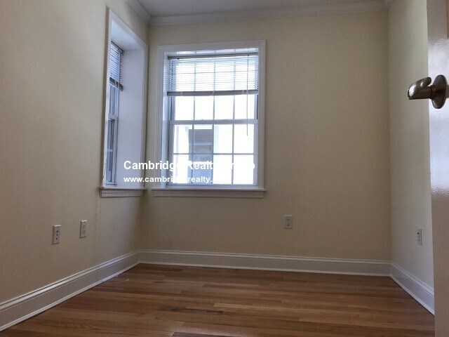 Building Photo - 73 Langdon St
