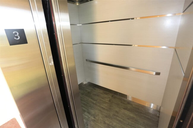 Building Photo - 8225 Sunrise Lakes Blvd