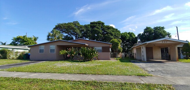 Building Photo - 830 NW 38th Ave