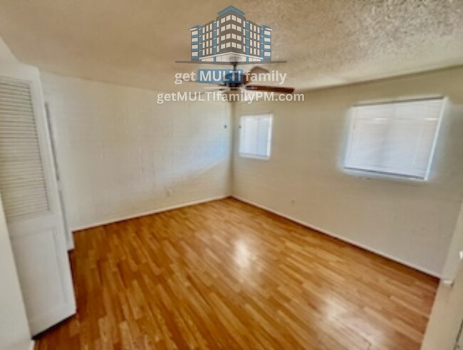 Building Photo - "Rent Reduced" New Year's Special - Modern...