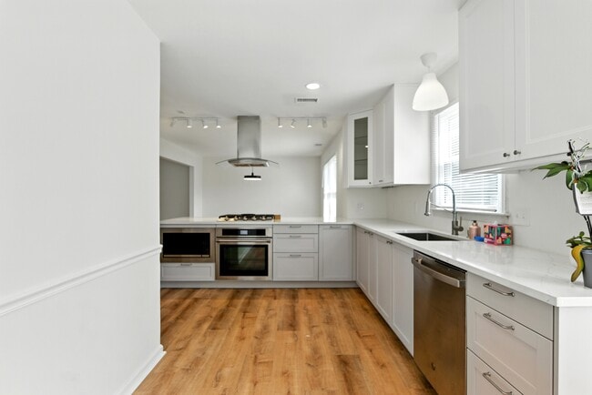 Building Photo - 3077 Silver Maple Dr