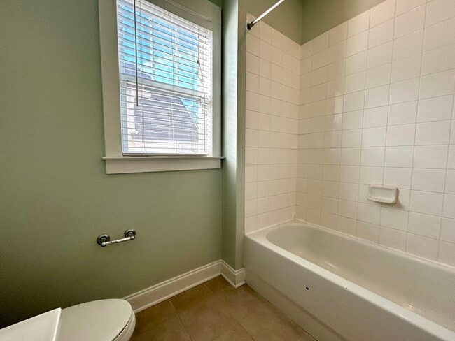 Building Photo - 1920 Lela Avenue