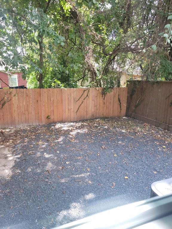 Building Photo - 1714 Mary St