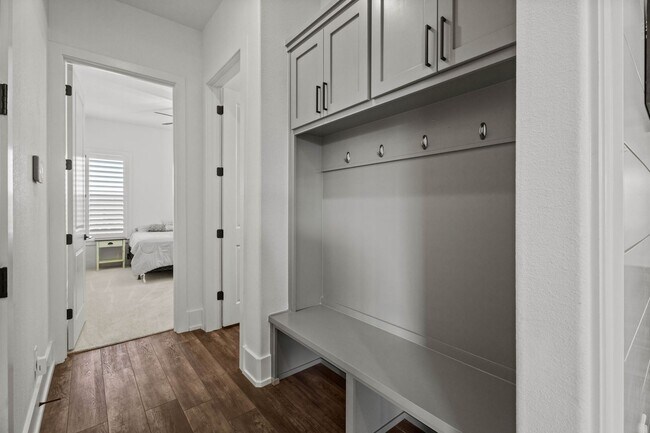 Building Photo - Luxury Home in Kelsey Park