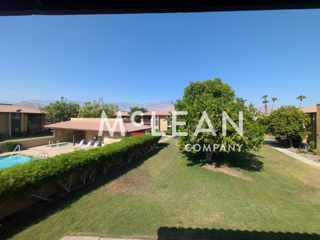 Building Photo - Stylish 2-Bedroom Condo with Stunning View...
