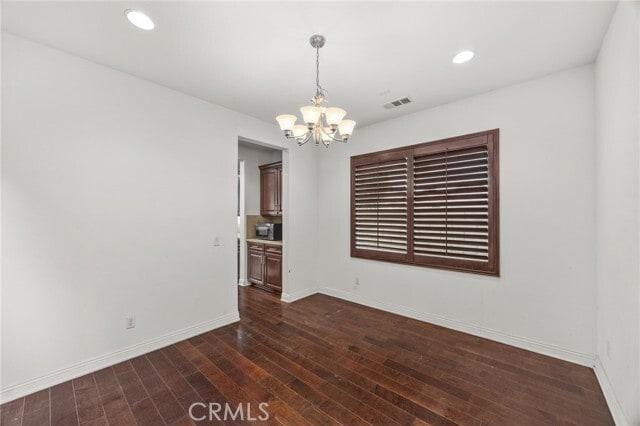 Building Photo - 6894 Tourmaline Dr