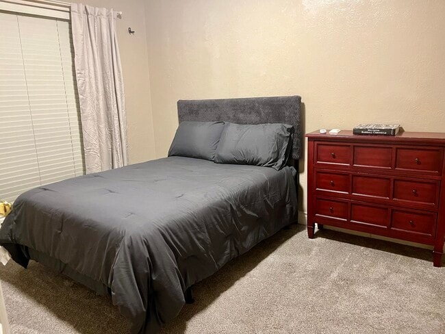 Building Photo - 304 Gleeson Ct