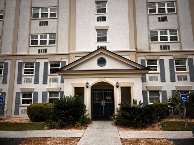 Building Photo - Beautiful, unfurnished studio condo in Myrtle Beach Golf and Yacht. Available now!