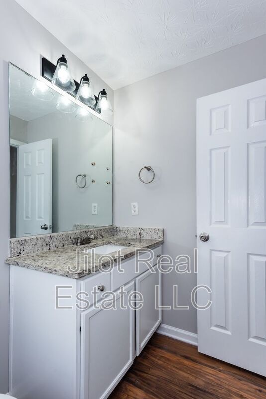 Building Photo - 218 Matthew Ln