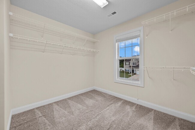 Building Photo - 304 Little Egret Ln