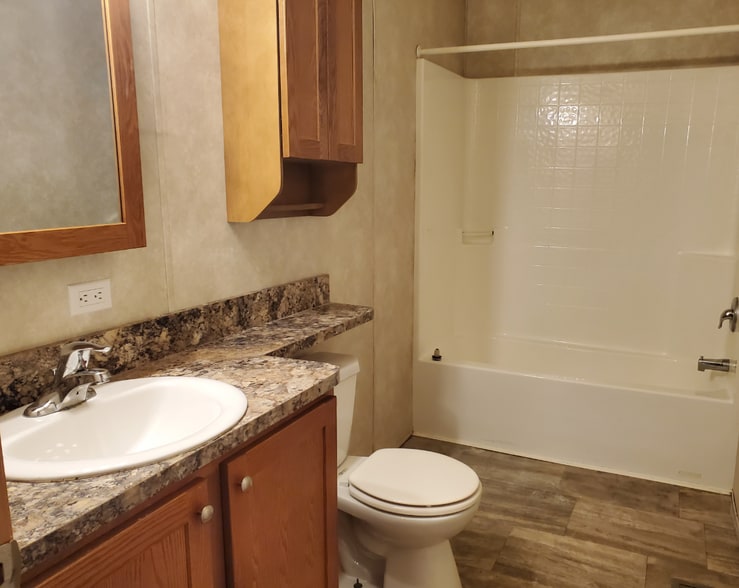 Building Photo - 49584 Au Lac Dr E
