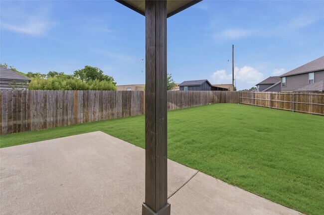 Building Photo - 305 Evans Dr