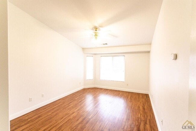 Building Photo - Charming 4 Bedroom Home in Southwest!