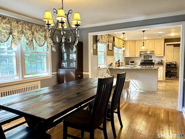 Building Photo - 330 Ridge Rd