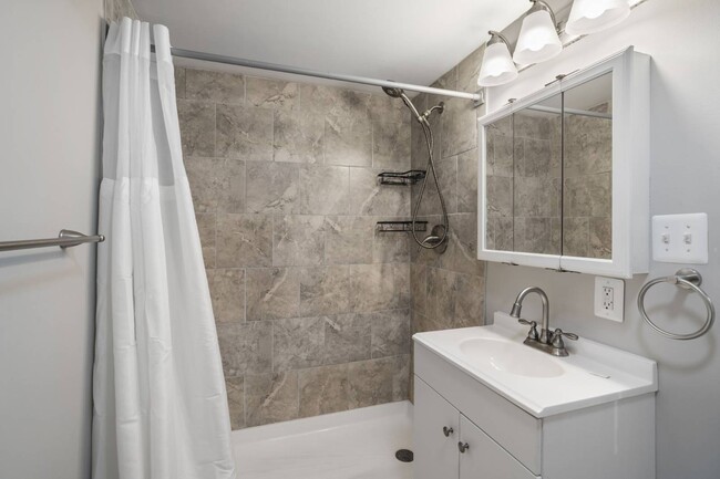 Building Photo - 1516 Cedarwood Dr