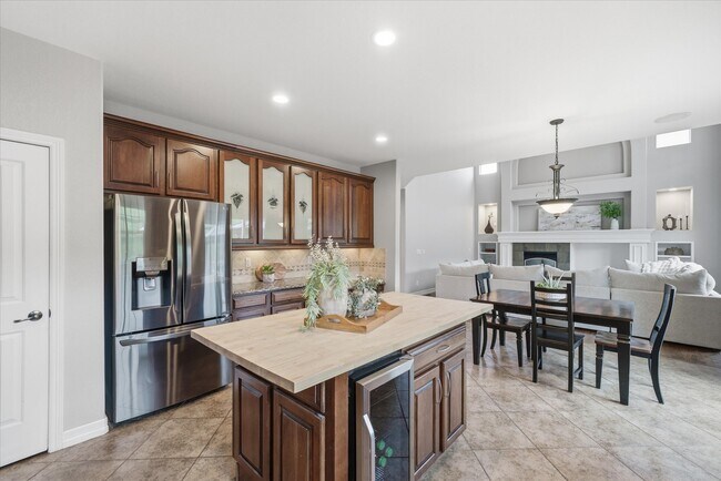 Building Photo - 2212 Ridgetrail Dr