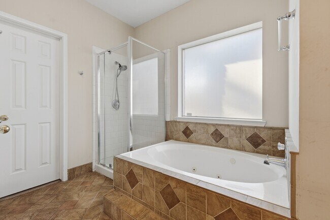 Building Photo - 16322 Battlecreek Dr