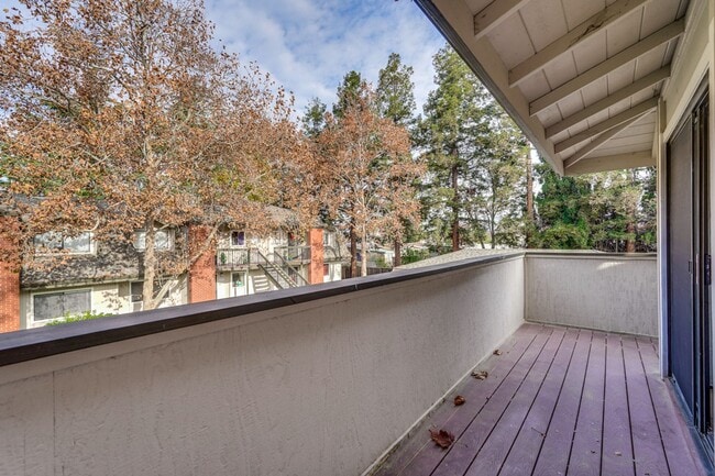 Building Photo - New Vinyl Plank Flooring, Fresh Interior Paint, 1 Car Garage + 1 Assigned Outdoor Parking Space -...