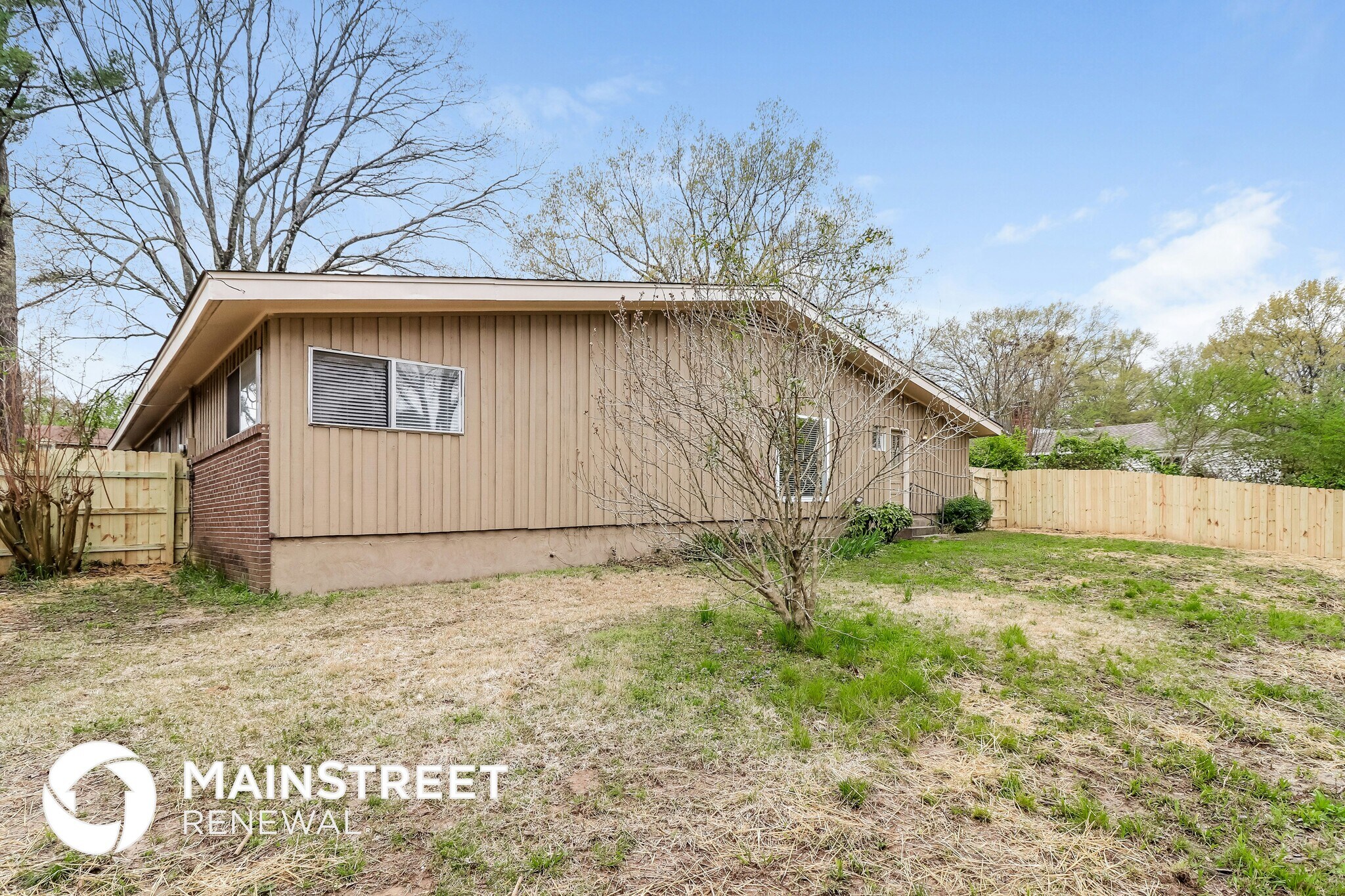 Building Photo - 2276 Sutherland Dr