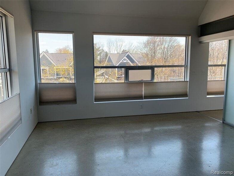 Master Bedroom Windows - 300 Hamilton Street