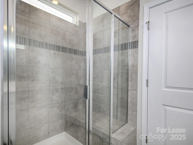 Building Photo - 161 White Apple Wy