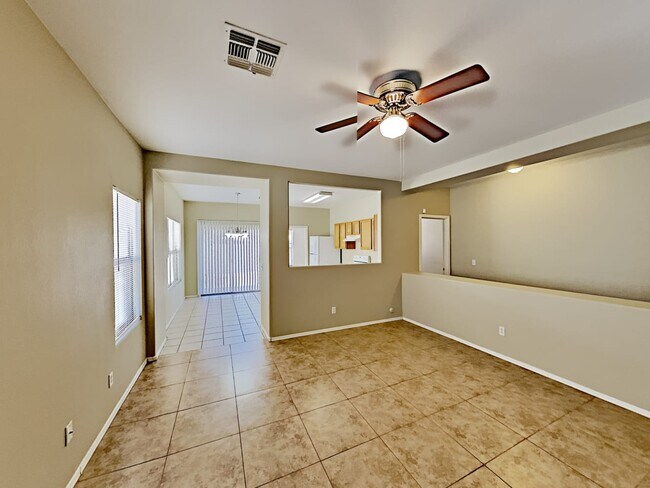 Building Photo - 2352 E Hazeltine Way