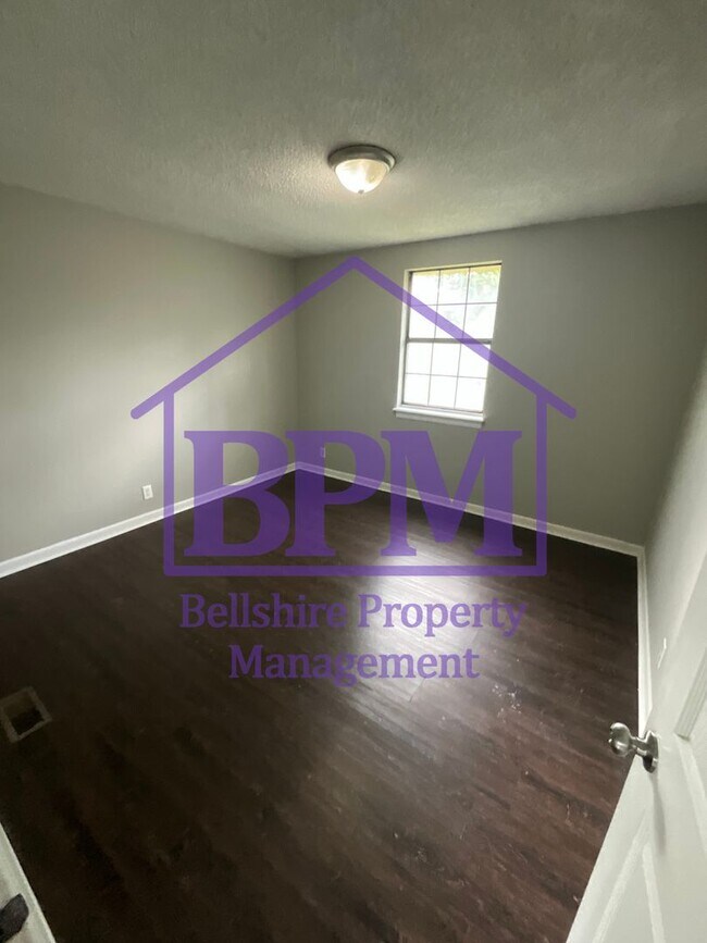 Building Photo - Cozy 2 Bed | 1 Bath Duplex in Hermitage