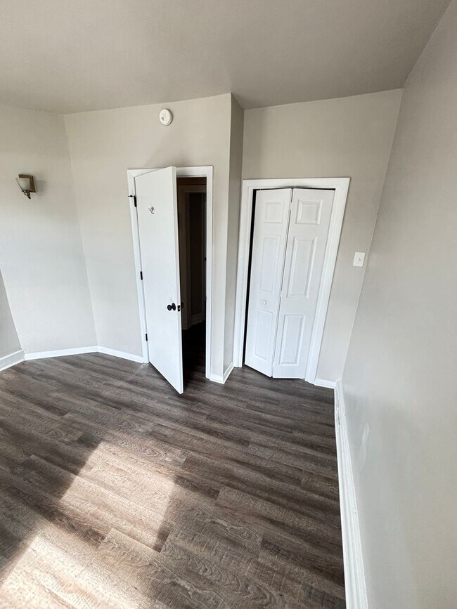 Building Photo - 2 BR Home Available in Catasauqua, PA