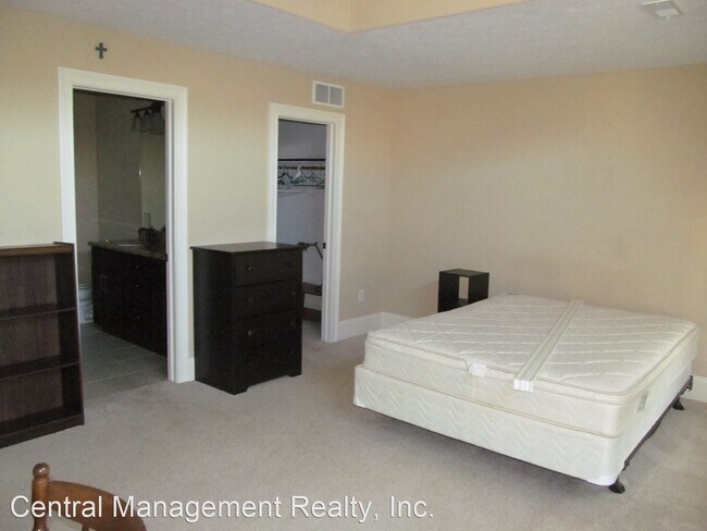 Building Photo - 4 br, 4.5 bath House - 1729 Burdette St.