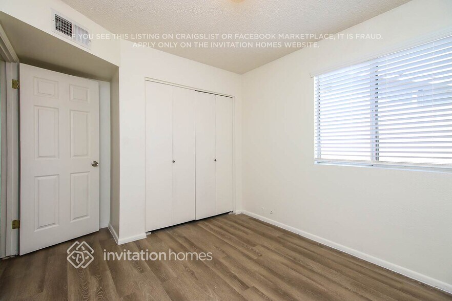 Building Photo - 2551 E Diamond Cir
