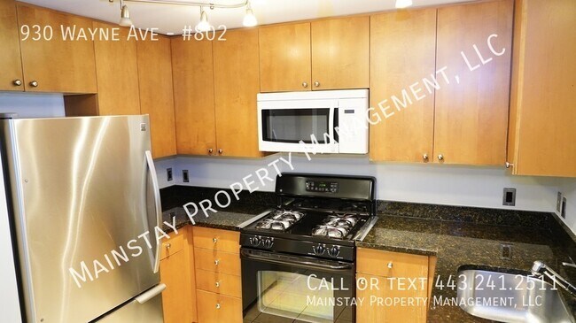Building Photo - 930 Wayne Ave