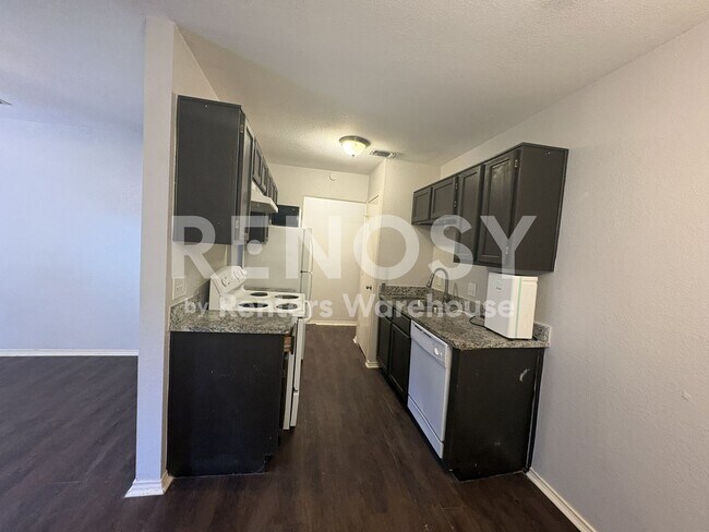 Building Photo - 10258 Maverick Dr