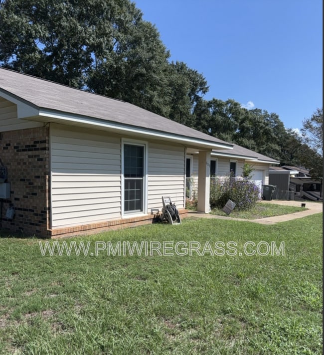 Building Photo - 607 Melbourne Dr