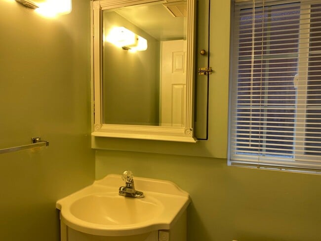 Building Photo - Washington House