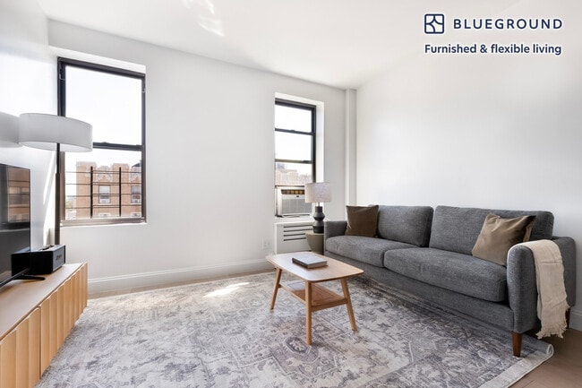 Building Photo - 915 West End Ave