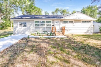 Building Photo - 401 Lacy Ln