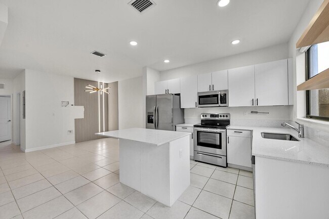 Building Photo - 13234 SW 285th St