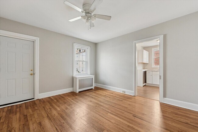 Building Photo - Updated 2BR Apartment in the Heart of West Chester Borough