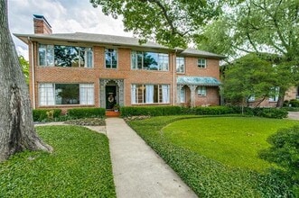 Building Photo - 4421 University Blvd