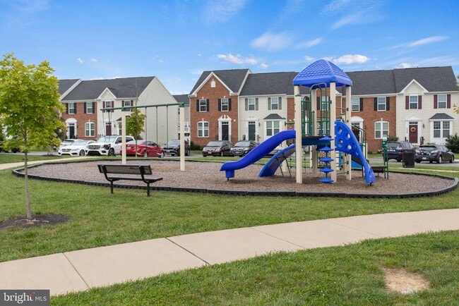 Building Photo - 6405 Walcott Ln