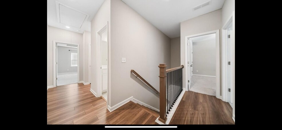 Building Photo - 495 Duval Dr