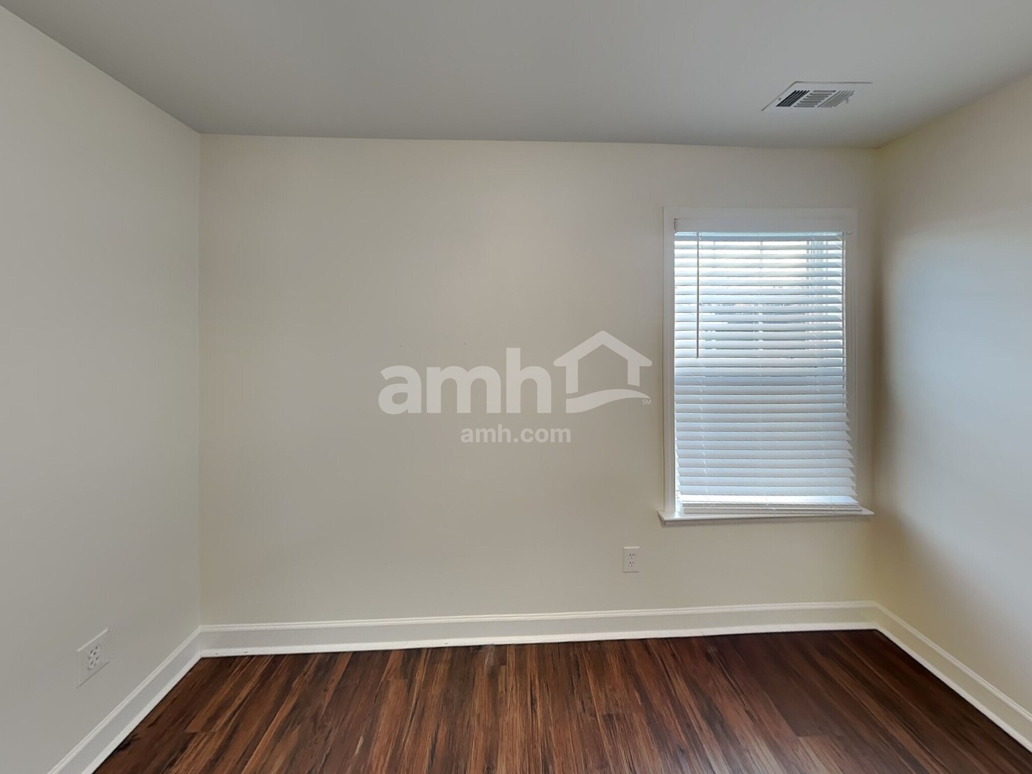 Building Photo - 3058 Romain Trail