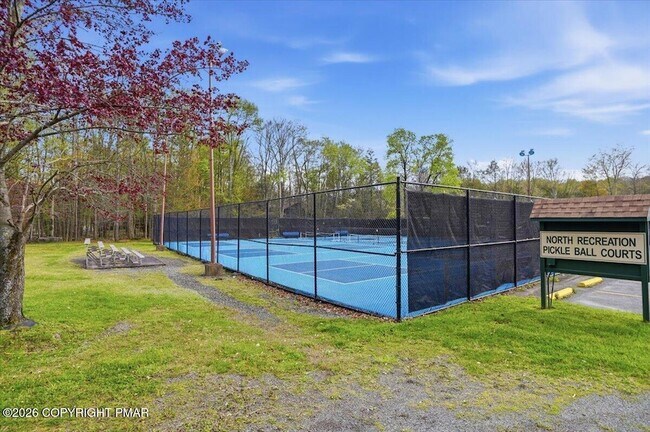 Building Photo - 12 Rockway Ct
