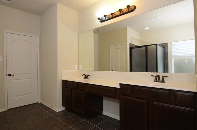 Building Photo - 14822 Russet Bend Ln