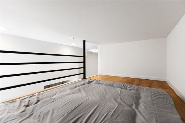 Building Photo - 4Bd/3Ba Seattle Townhome