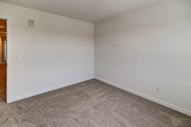 Building Photo - 4873 Lacy Rd