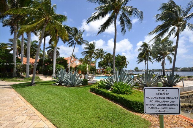 Building Photo - 160 Yacht Club Way