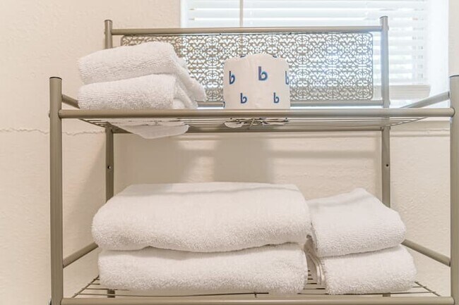 Bathroom linens included - 118 Glorietta